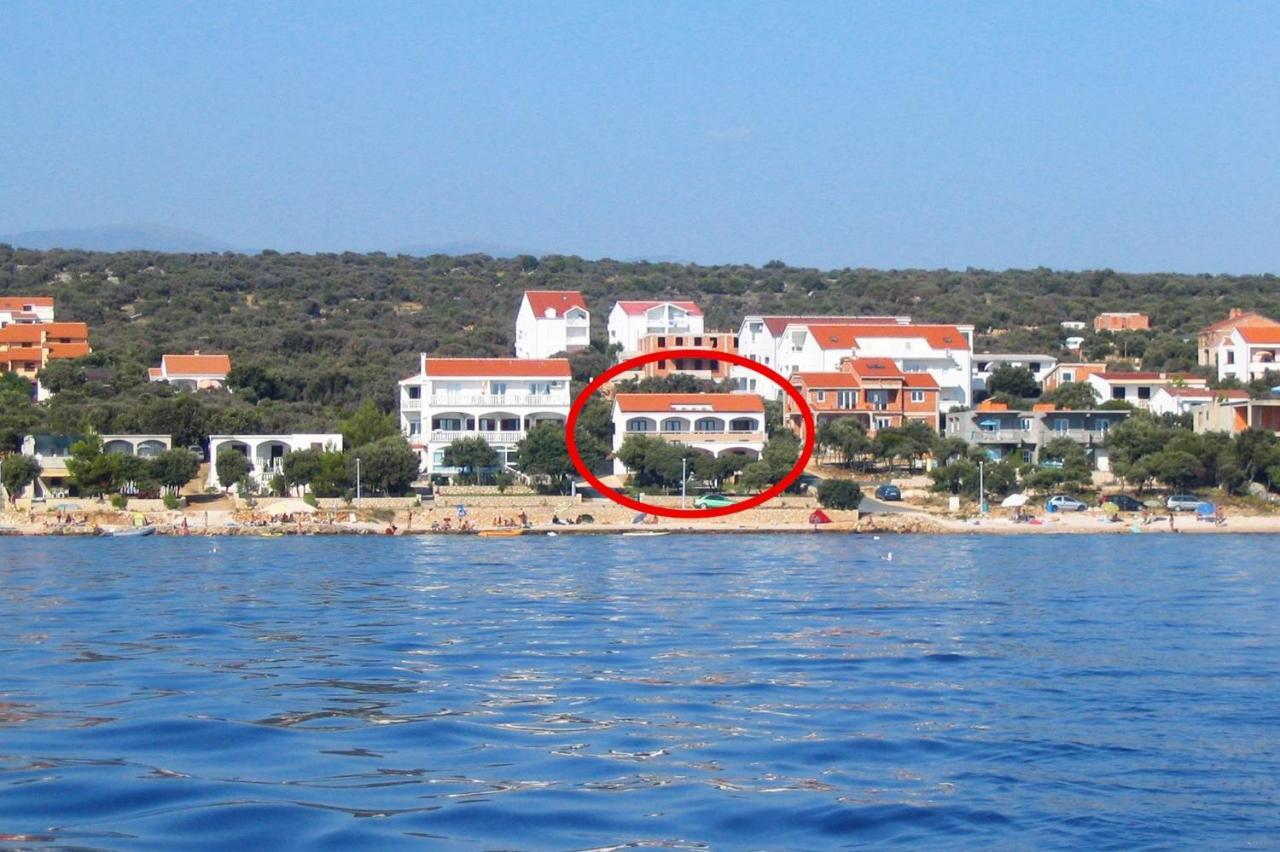 Apartments By The Sea Mandre, Pag - 8655 Kolan Exterior photo