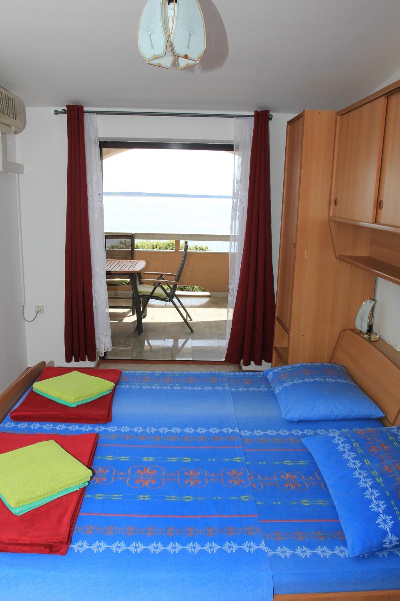 Apartments By The Sea Mandre, Pag - 8655 Kolan Room photo